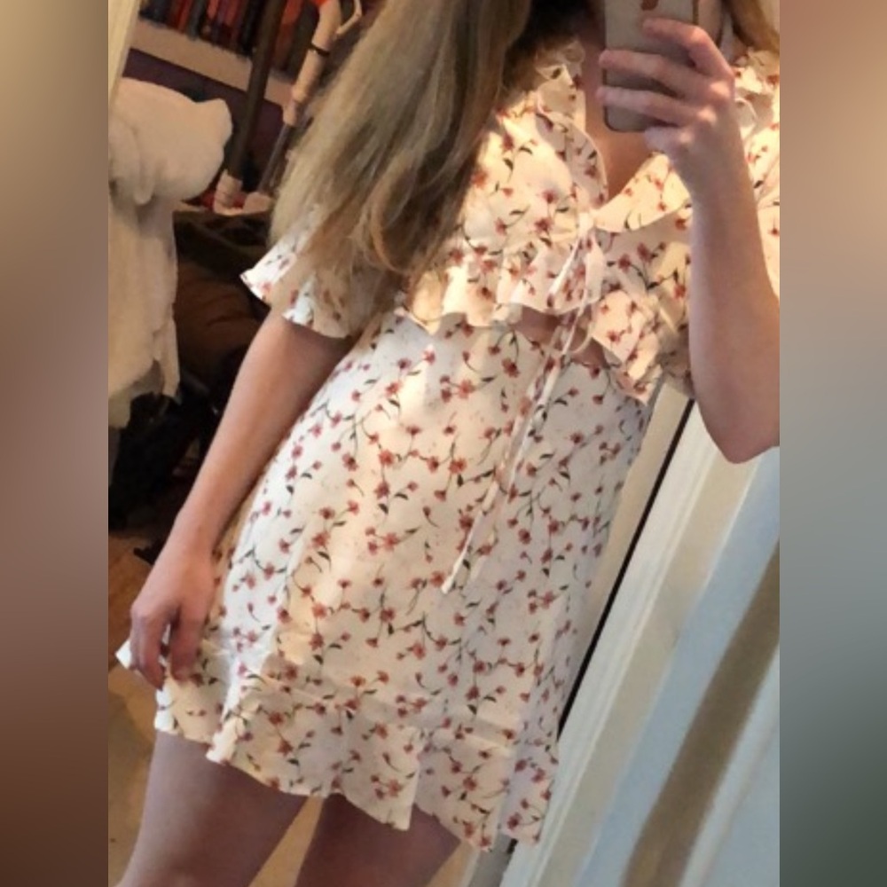 Floral Ruffle Dress - Picture 4 of 4